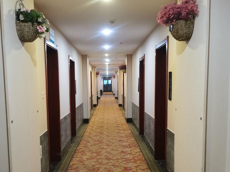 格林豪泰河南省鹤壁市衡山路商务酒店 外观 照片